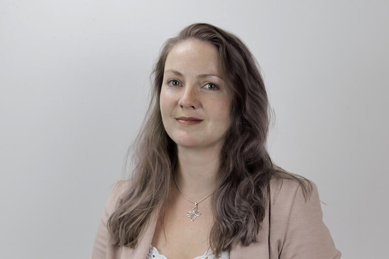 REDAKCE POD POKLIČKOU: Michaela Teličková