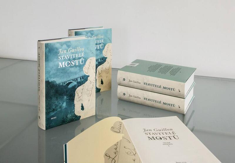 Vychází první díl trilogie Jana Guilloua Stavitelé mostů