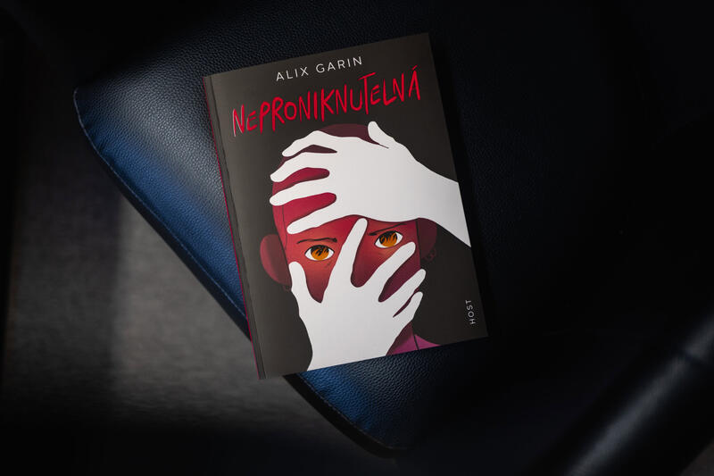 Neproniknutelná propojuje osobní a velmi intimní téma s osvětou