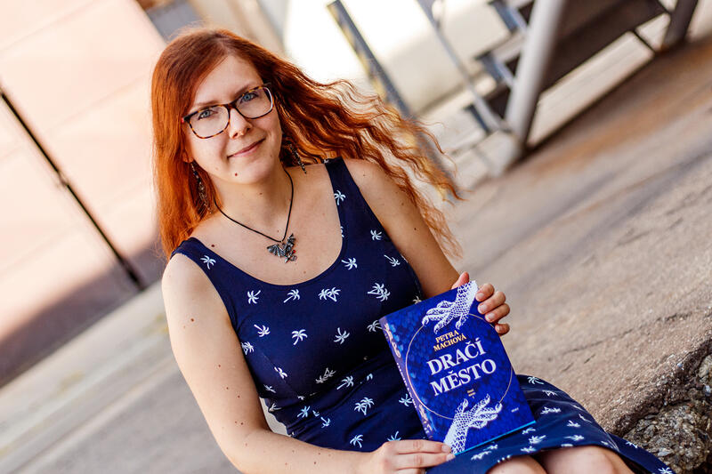 Vnímám příběh jako mezičlánek mezi young adult a klasickou vysokou fantasy