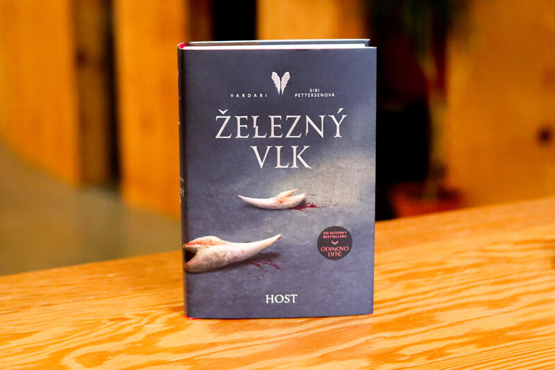 Překladatel je tak trochu jasnovidec — o překladu Železného vlka