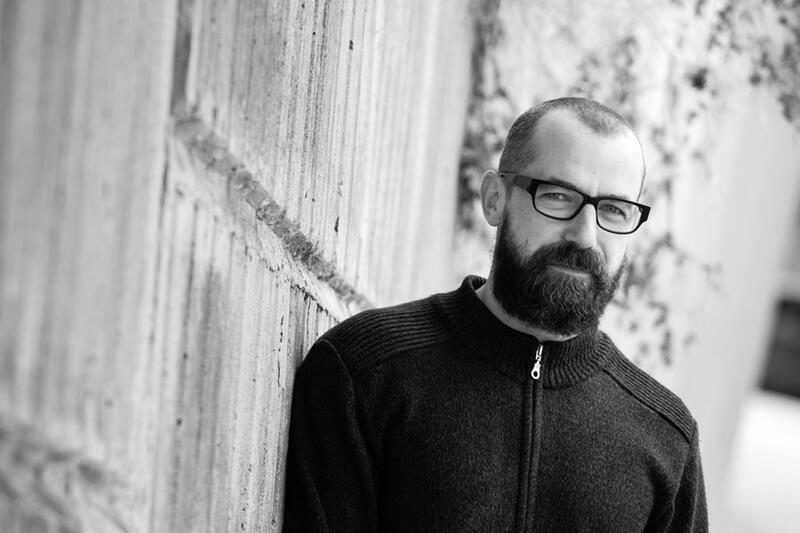 „Raději napsat dobrou povídku, než stvořit román, který bych po sobě nesvedl přečíst…“ Se Stanislavem Beranem nad jeho knihou Vyšehradští jezdci