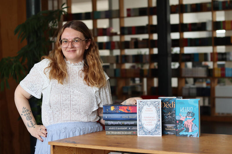 Co frčí v naší hostovské young adult literatuře